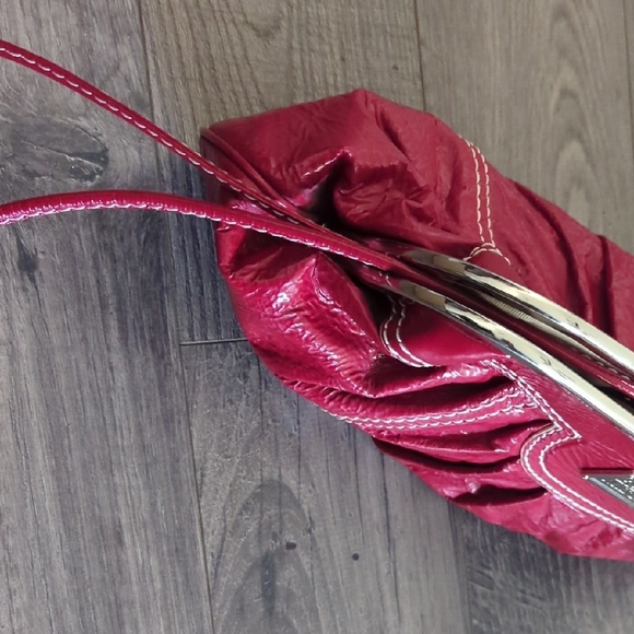 Badgley Mischka Vibrant Red Twist Lock Handbag EUC - Picture 6 of 17